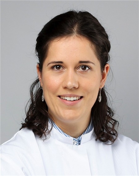  Anna Wolfram